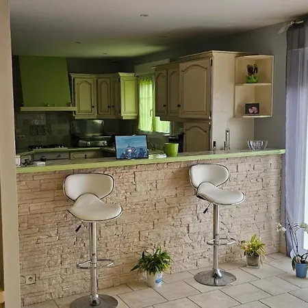 Maison Avec 2 A 9 Personnes Villechétif